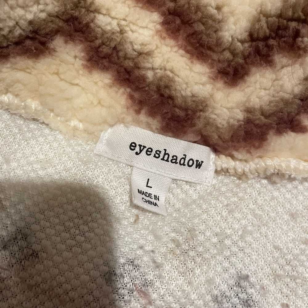 pullover - Picture 2 of 3